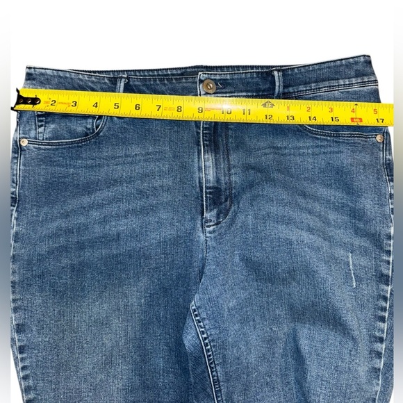 J. Jill Women's Cropped Jeans in Classic Blue - Picture 5 of 8